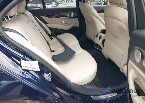 2017 Mercedes-Benz E 300 4Matic z USA, uszkodzony, nr VIN WDDZF4KB7HA052376